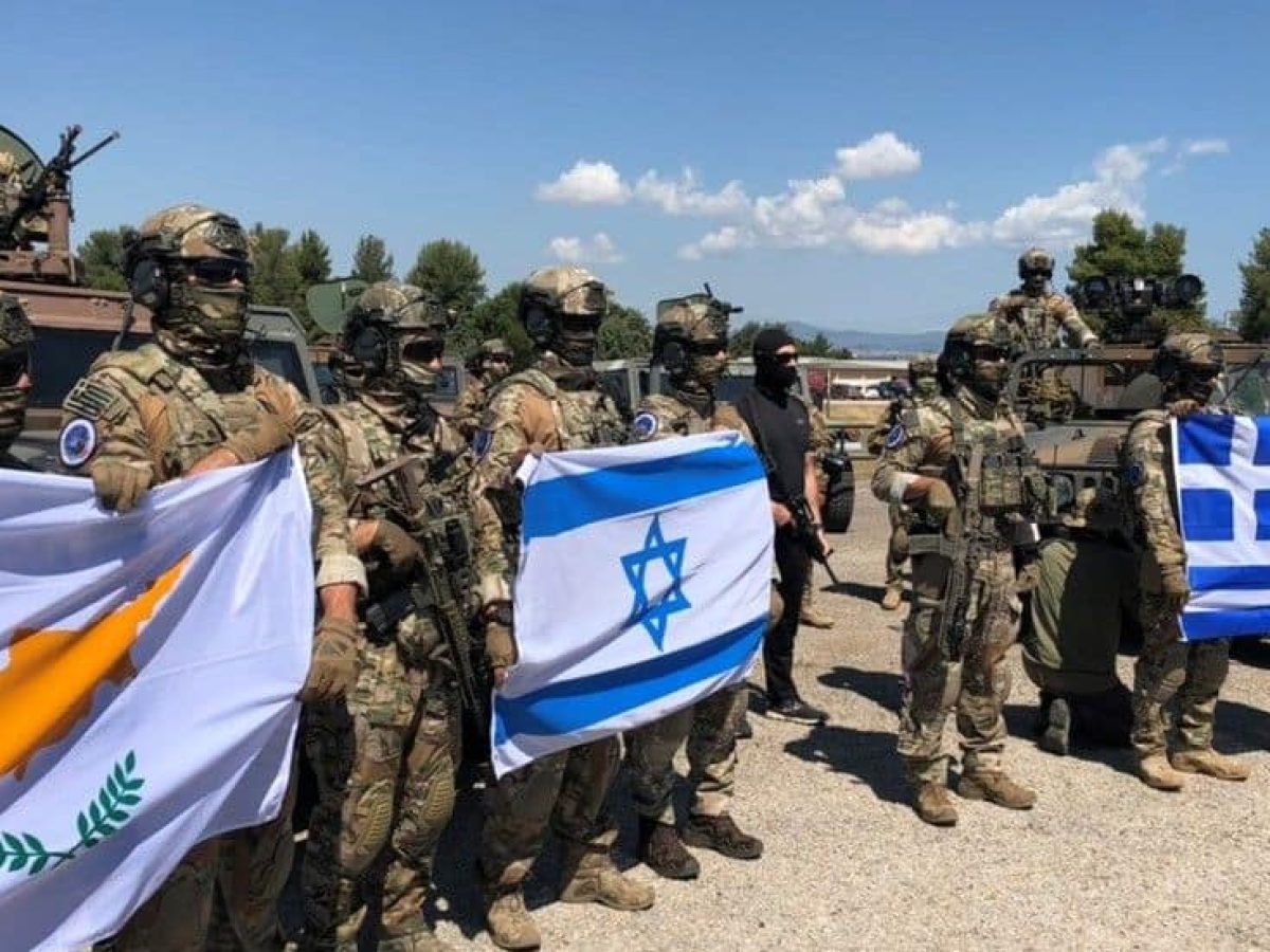 <div>Ελληνες Αξιωματούχοι σε Ισραηλινό ΜΜΕ: ”Η στρατιωτική συνεργασία Ισραήλ & Ελλάδας θα είναι ισχυρότερη”-Ισραηλινοί: ”Ισραήλ και η Τουρκία πολεμούν σε τρία διαφορετικά μέτωπα”</div>