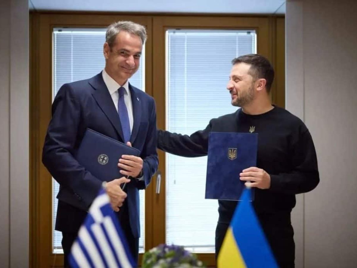 Φορτηγά με Ελληνικά άρματα ταξιδεύουν μέσω Ουγγαρίας με κατεύθυνση την Ουκρανία