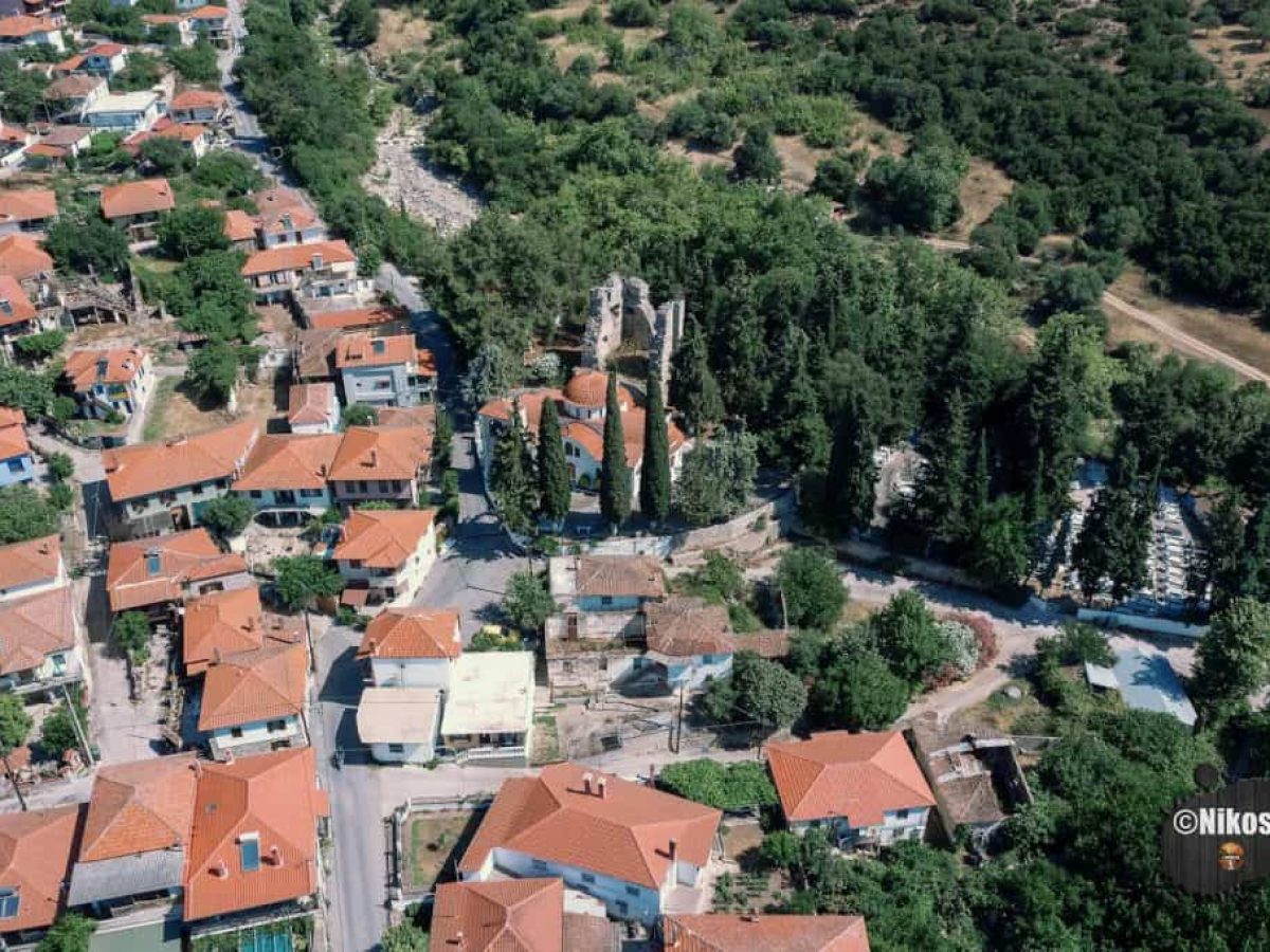 &Eta; &alpha;&rho;&chi;&alpha;ί&alpha; &Beta;&rho;έ&alpha;: &Mu;&iota;&alpha; &pi;&epsilon;&rho;&iota;ή&gamma;&eta;&sigma;&eta; &sigma;&tau;&alpha; &Beta;&rho;&alpha;&sigma;&nu;ά &Theta;&epsilon;&sigma;&sigma;&alpha;&lambda;&omicron;&nu;ί&kappa;&eta;&sigmaf; &ndash; &Mu;&iota;&alpha; &alpha;&rho;&chi;&alpha;ί&alpha; &pi;ό&lambda;&eta; &mu;&epsilon; &iota;&sigma;&tau;&omicron;&rho;ί&alpha; &alpha;&iota;ώ&nu;&omega;&nu;