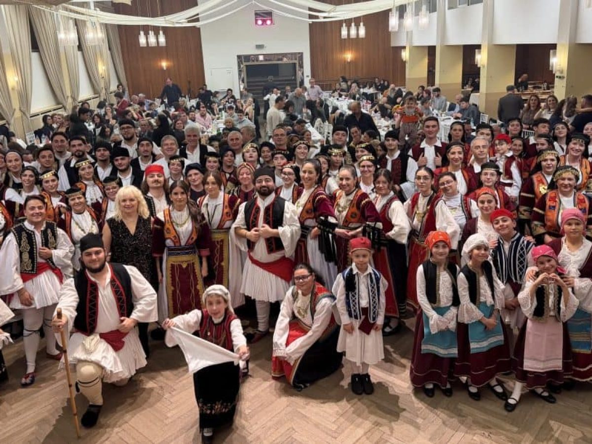 Η Παγκόσμια Συνομοσπονδία Θεσσαλών στηρίζει τους συλλόγους της… με τσαρούχια