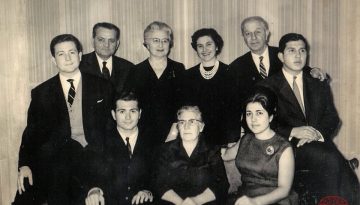 &Nu;ά&nu;&tau;&iota;&alpha; &Mu;&pi;&alpha;&sigma;&mu;&alpha;&tau;&zeta;&iota;ά&nu;-&Sigma;&alpha;&rho;&alpha;&phi;&iota;ά&nu;: &Alpha;&pi;ό &tau;&eta;&nu; &Pi;ό&lambda;&eta; &sigma;&tau;&eta; &Theta;&epsilon;&sigma;&sigma;&alpha;&lambda;&omicron;&nu;ί&kappa;&eta; &ndash; &Delta;ύ&omicron; &alpha;&rho;&mu;&epsilon;&nu;&iota;&kappa;έ&sigmaf; &omicron;&iota;&kappa;&omicron;&gamma;έ&nu;&epsilon;&iota;&epsilon;&sigmaf; &pi;&omicron;&upsilon; &delta;&iota;έ&sigma;&omega;&sigma;&alpha;&nu; &tau;&iota;&sigmaf; &mu;&nu;ή&mu;&epsilon;&sigmaf; &tau;&omicron;&upsilon;&sigmaf; &mu;έ&sigma;&alpha; &alpha;&pi;ό &tau;έ&sigma;&sigma;&epsilon;&rho;&iota;&sigmaf; &gamma;&epsilon;&nu;&iota;έ&sigmaf;