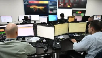 &Nu;&omicron;&mu;&omicron;&sigma;&chi;έ&delta;&iota;&omicron; &Upsilon;&Pi;&Epsilon;&Theta;&Alpha;: &Omicron;&iota; &Alpha;&xi;&iota;&omega;&mu;&alpha;&tau;&iota;&kappa;&omicron;ί &Pi;&lambda;&eta;&rho;&omicron;&phi;&omicron;&rho;&iota;&kappa;ή&sigmaf; &mu;&pi;&omicron;&rho;&omicron;ύ&nu; &nu;&alpha; &epsilon;&rho;&gamma;ά&zeta;&omicron;&nu;&tau;&alpha;&iota; ό&pi;&omega;&sigmaf; &omicron;&iota; &Sigma;&tau;&rho;&alpha;&tau;&iota;&omega;&tau;&iota;&kappa;&omicron;ί &gamma;&iota;&alpha;&tau;&rho;&omicron;ί
