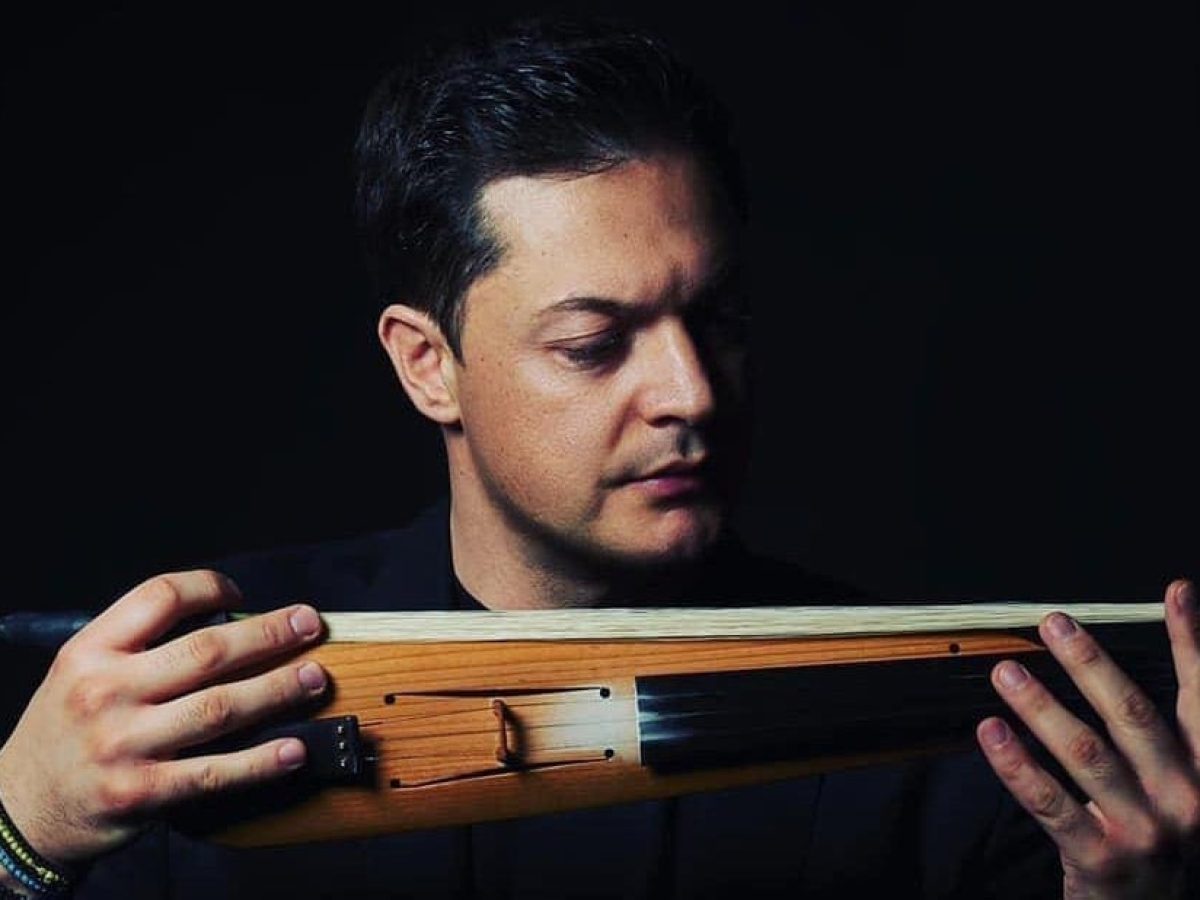 &Omicron; &Mu;&alpha;&tau;&theta;&alpha;ί&omicron;&sigmaf; &Tau;&sigma;&alpha;&chi;&omicron;&upsilon;&rho;ί&delta;&eta;&sigmaf; &sigma;&epsilon; &mu;&iota;&alpha; &alpha;&pi;&omicron;&sigma;&tau;&omicron;&lambda;ή &mu;&omicron;&upsilon;&sigma;&iota;&kappa;ή&sigmaf; &pi;&omicron;&nu;&tau;&iota;&alpha;&kappa;ή&sigmaf; &mu;&nu;ή&mu;&eta;&sigmaf;