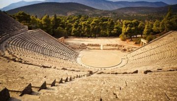 &Pi;&epsilon;&pi;&rho;&omega;&mu;έ&nu;&omicron; &kappa;&alpha;&iota; &epsilon;&lambda;&epsilon;&upsilon;&theta;&epsilon;&rho;ί&alpha; &sigma;&tau;&eta;&nu; &Alpha;&rho;&chi;&alpha;ί&alpha; &Epsilon;&lambda;&lambda;&eta;&nu;&iota;&kappa;ή &Tau;&rho;&alpha;&gamma;&omega;&delta;ί&alpha;