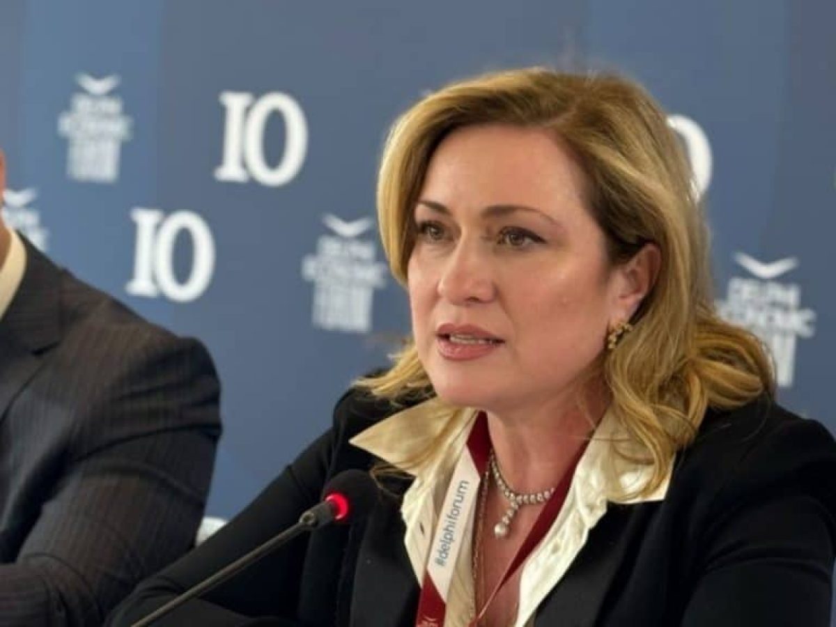 Ξεκινά το 2ο Greek Youth Diaspora Symposium – Η Μάιρα Μυρογιάννη στη “Φωνή της Ελλάδας”