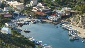 &Alpha;&delta;&epsilon;&lambda;&alpha;ΐ&delta;&alpha;: &Omicron;&mu;&omicron;&gamma;&epsilon;&nu;&epsilon;ί&sigmaf; &sigma;&tau;&eta;&rho;ί&zeta;&omicron;&upsilon;&nu; &tau;&eta;&nu; &Kappa;ά&lambda;&upsilon;&mu;&nu;&omicron; &kappa;&alpha;&iota; &tau;&omicron; &nu;&omicron;&sigma;&omicron;&kappa;&omicron;&mu;&epsilon;ί&omicron; &tau;&eta;&sigmaf;