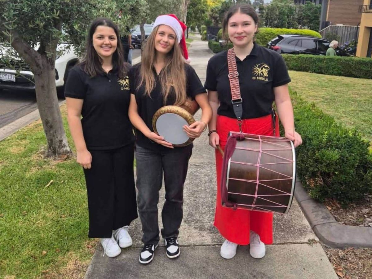 Χριστουγεννιάτικες μελωδίες «πλημμύρισε» γειτονιές της Μελβούρνης ο Ελληνικός Πολιτιστικός Σύλλογος «Ο Περικλής»