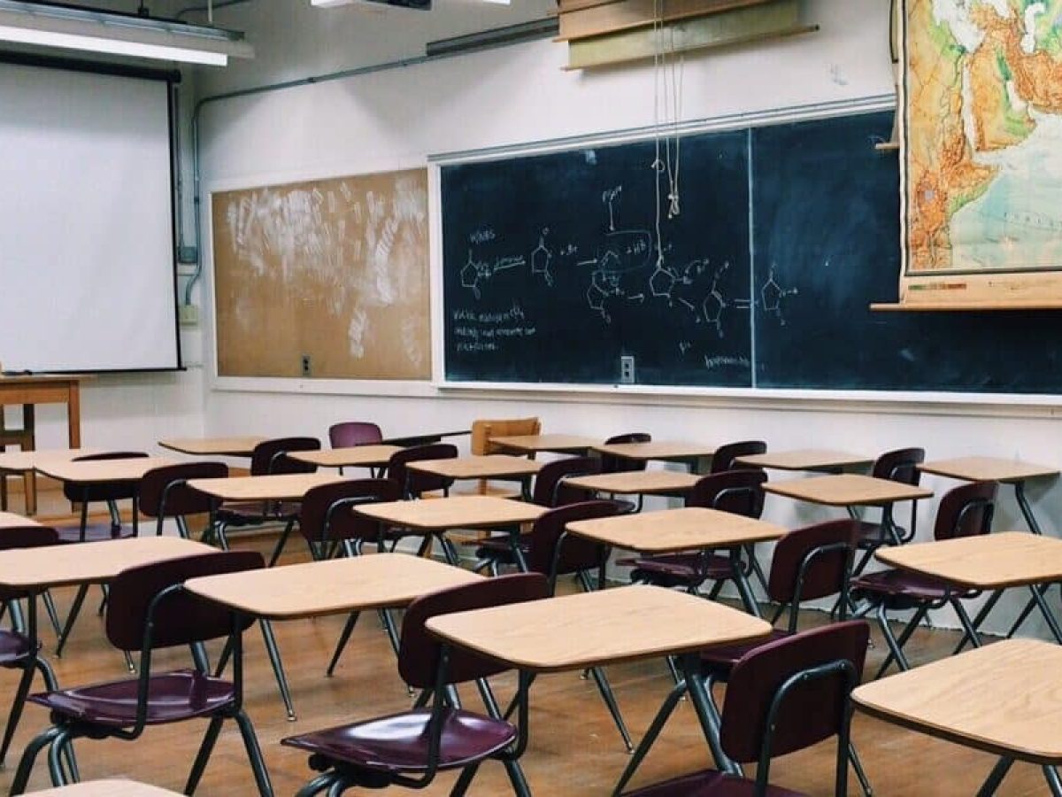 Ερώτηση στη Βουλή για τα σοβαρά προβλήματα δυσλειτουργίας των Ελληνικών Σχολείων στη Νυρεμβέργη