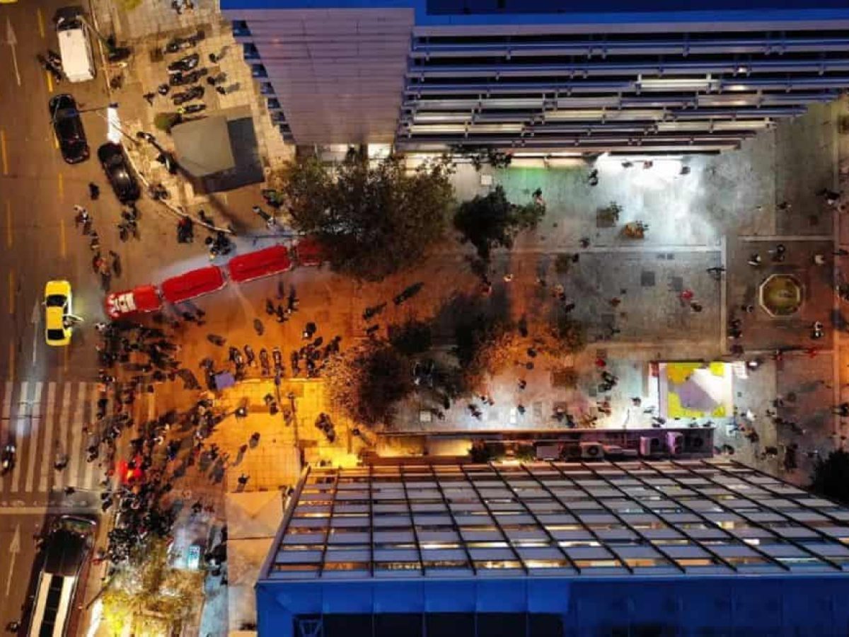 Πέντε στάσεις στην εορταστική καρδιά της Αθήνας: Μια χριστουγεννιάτικη ολοήμερη βόλτα