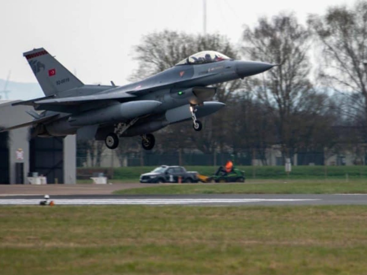 «Στο κόκκινο» το θερμόμετρο στο Αιγαίο: Παραβιάσεις από οπλισμένα τουρκικά F-16 και μία εμπλοκή