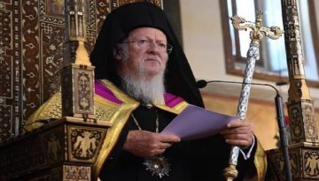 &Mu;ή&nu;&upsilon;&mu;&alpha; &Pi;&alpha;&tau;&rho;&iota;ά&rho;&chi;&eta; &Beta;&alpha;&rho;&theta;&omicron;&lambda;&omicron;&mu;&alpha;ί&omicron;&upsilon;: &Eta; &gamma;&nu;&eta;&sigma;ί&alpha; &pi;ί&sigma;&tau;&iota;&sigmaf; &epsilon;&iota;&sigmaf; &Theta;&epsilon;ό&nu; &zeta;ώ&nu;&tau;&alpha; &epsilon;&nu;&delta;&upsilon;&nu;&alpha;&mu;ώ&nu;&epsilon;&iota; &tau;&omicron;&nu; &alpha;&gamma;ώ&nu;&alpha; &delta;&iota;ά &tau;&eta;&nu; &epsilon;&iota;&rho;ή&nu;&eta;&nu; &kappa;&alpha;&iota; &tau;&eta;&nu; &delta;&iota;&kappa;&alpha;&iota;&omicron;&sigma;ύ&nu;&eta;&nu;