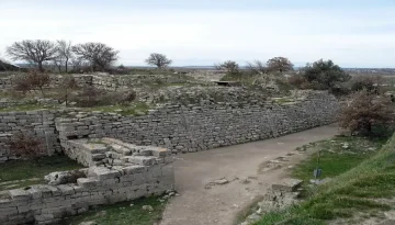 &Eta; &epsilon;&pi;ί&sigma;&kappa;&epsilon;&psi;&eta; &tau;&omicron;&upsilon; &Mu;&epsilon;&gamma;ά&lambda;&omicron;&upsilon; &Alpha;&lambda;&epsilon;&xi;ά&nu;&delta;&rho;&omicron;&upsilon; &sigma;&tau;&eta;&nu; &Tau;&rho;&omicron;ί&alpha;