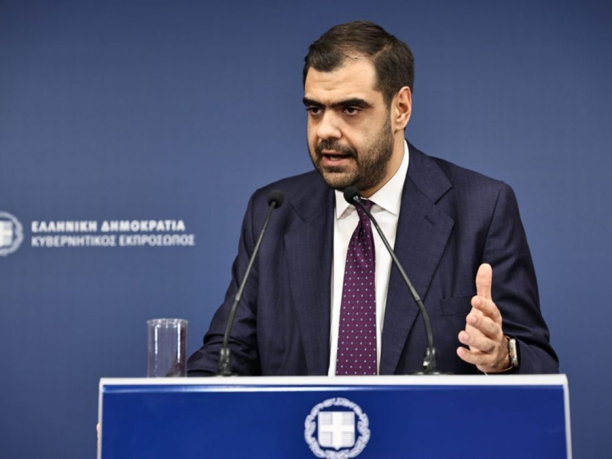 Μαρινάκης σε Λαβρόφ: Η Ελλάδα συντάσσεται με τη σωστή πλευρά της ιστορίας
