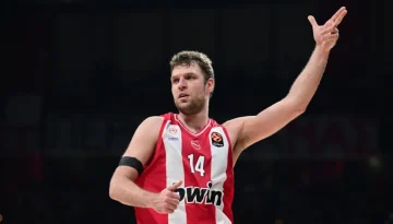 &Omicron;&lambda;&upsilon;&mu;&pi;&iota;&alpha;&kappa;ό&sigmaf;-&Epsilon;&rho;&upsilon;&theta;&rho;ό&sigmaf; &Alpha;&sigma;&tau;έ&rho;&alpha;&sigmaf; 92-86: &Eta; &beta;&rho;&alpha;&delta;&iota;ά &pi;&omicron;&upsilon; &omicron; &Beta;&epsilon;&zeta;έ&nu;&kappa;&omicron;&beta; &theta;ύ&mu;&iota;&sigma;&epsilon; &pi;&omicron;&iota;&omicron;&sigmaf; &epsilon;ί&nu;&alpha;&iota; (Video)