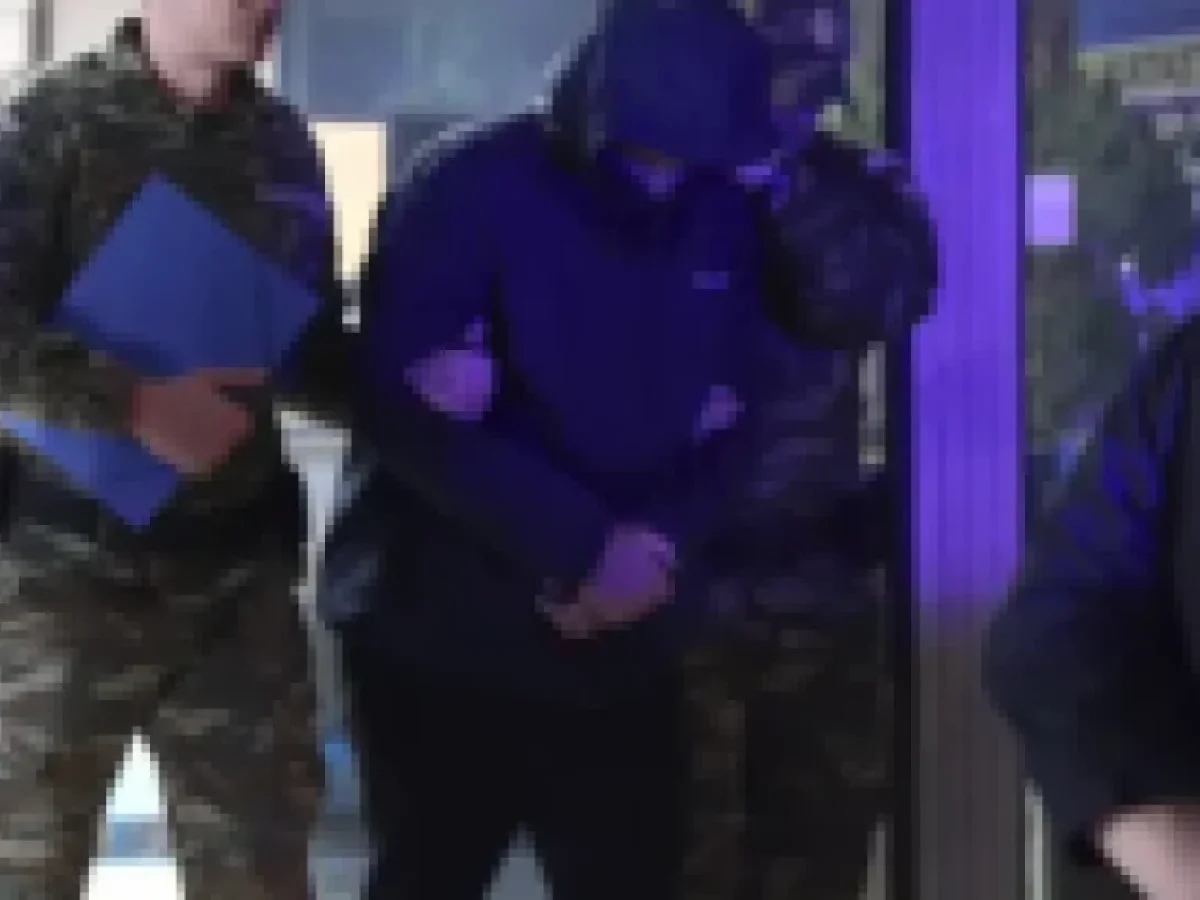 &Pi;&omicron;&lambda;&epsilon;&mu;&iota;&kappa;ή &Alpha;&epsilon;&rho;&omicron;&pi;&omicron;&rho;ί&alpha;: &Pi;&rho;&omicron;&phi;&upsilon;&lambda;&alpha;&kappa;ί&sigma;&tau;&eta;&kappa;&epsilon; &omicron; &Sigma;&mu;ή&nu;&alpha;&rho;&chi;&omicron;&sigmaf; &mu;&epsilon;&tau;ά &tau;&eta;&nu; &alpha;&pi;&omicron;&lambda;&omicron;&gamma;ί&alpha; &sigma;&tau;&omicron; &Alpha;&epsilon;&rho;&omicron;&delta;&iota;&kappa;&epsilon;ί&omicron;