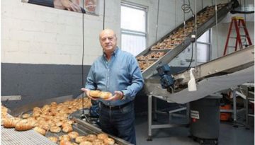 &Sigma;&tau;&alpha; &delta;&iota;&kappa;&alpha;&sigma;&tau;ή&rho;&iota;&alpha; &omicron;&iota; &alpha;&pi;ό&gamma;&omicron;&nu;&omicron;&iota; &tau;&omicron;&upsilon; &Gamma;&iota;ώ&rho;&gamma;&omicron;&upsilon; &Mu;&epsilon;&nu;&epsilon;&gamma;ά&tau;&omicron;&upsilon; &sigma;&tau;&eta; &Nu;έ&alpha; &Upsilon;ό&rho;&kappa;&eta;