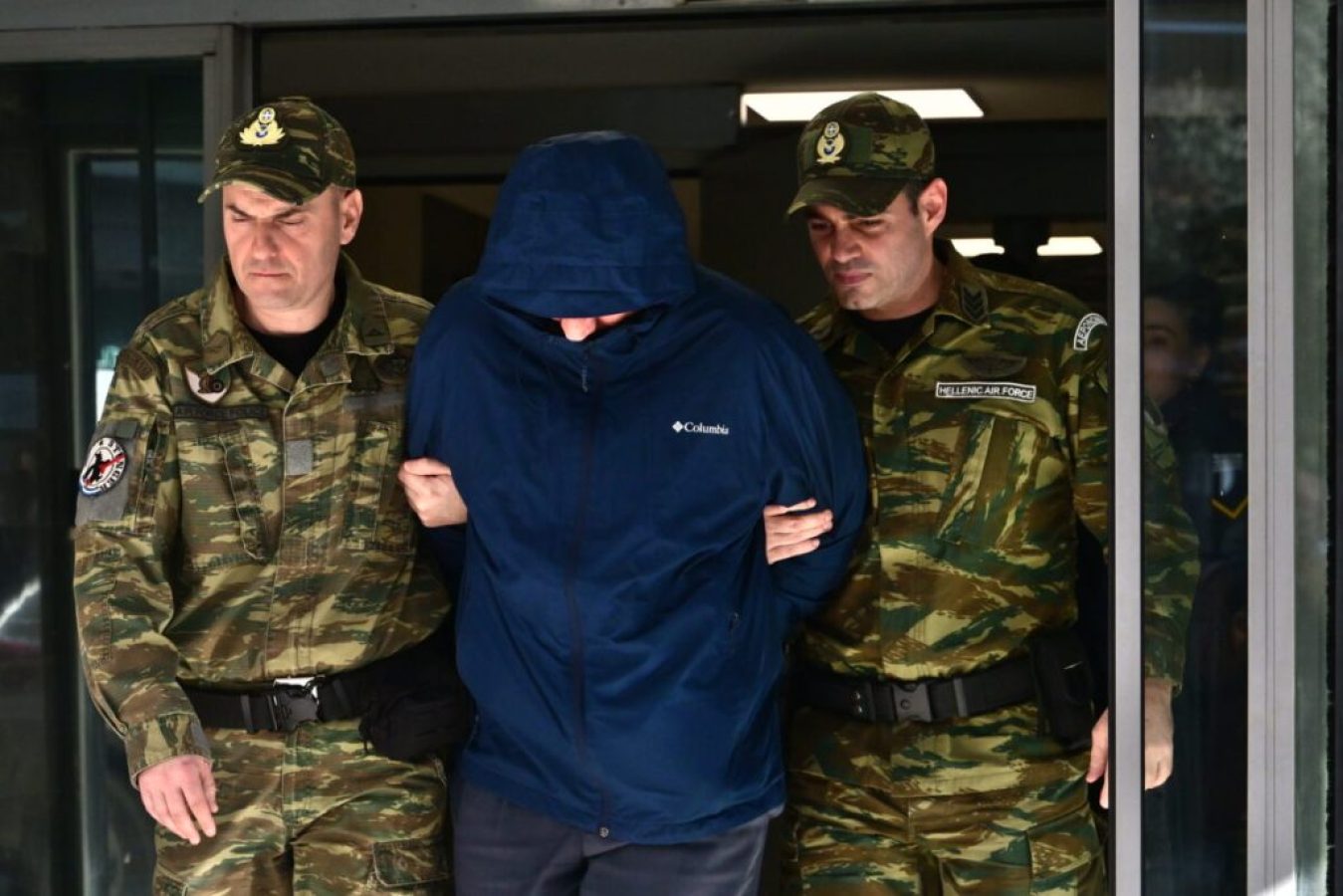 &Sigma;&tau;&omicron; &Alpha;&epsilon;&rho;&omicron;&delta;&iota;&kappa;&epsilon;ί&omicron; &omicron; &Sigma;&mu;ή&nu;&alpha;&rho;&chi;&omicron;&sigmaf; &pi;&omicron;&upsilon; &kappa;&alpha;&tau;&eta;&gamma;&omicron;&rho;&epsilon;ί&tau;&alpha;&iota; &gamma;&iota;&alpha; &kappa;&alpha;&tau;&alpha;&sigma;&kappa;&omicron;&pi;&epsilon;ί&alpha; &ndash; &laquo;Ώ&rho;&alpha; &mu;&eta;&delta;έ&nu;&raquo; &gamma;&iota;&alpha; &tau;&eta;&nu; &alpha;&pi;&omicron;&lambda;&omicron;&gamma;ί&alpha; &tau;&omicron;&upsilon;