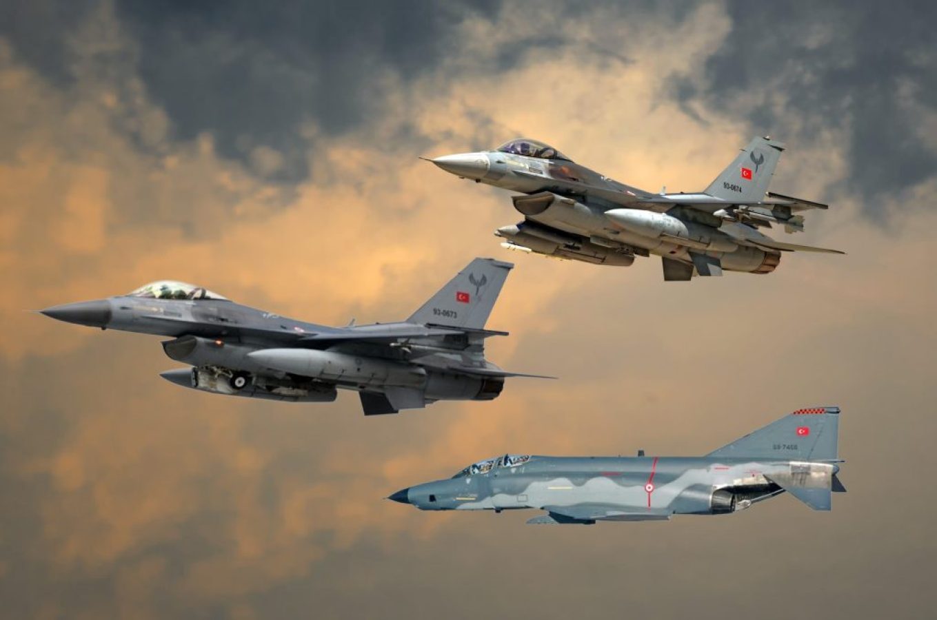 &Tau;&omicron;&upsilon;&rho;&kappa;&iota;&kappa;έ&sigmaf; &Pi;&alpha;&rho;&alpha;&beta;&iota;ά&sigma;&epsilon;&iota;&sigmaf;: F-16 &kappa;&alpha;&iota; F-4 &sigma;&epsilon; &Kappa;&epsilon;&nu;&tau;&rho;&iota;&kappa;ό &kappa;&alpha;&iota; &Nu;&omicron;&tau;&iota;&omicron;&alpha;&nu;&alpha;&tau;&omicron;&lambda;&iota;&kappa;ό &Alpha;&iota;&gamma;&alpha;ί&omicron;