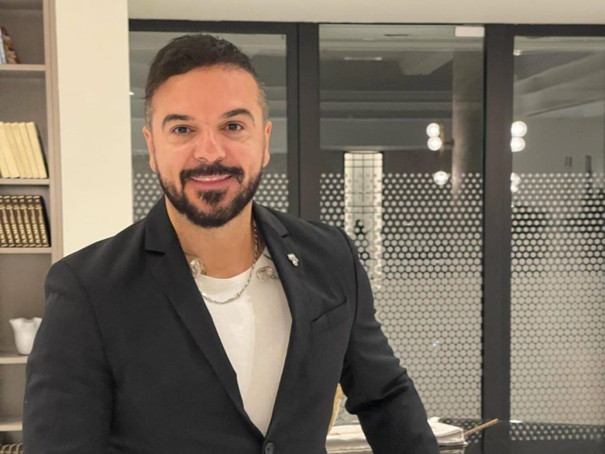 Τριαντάφυλλος: Περνά στην αντεπίθεση και εκθέτει την Ελένη Χατζίδου και τον «πορτιέρη» Ετεοκλή