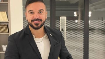 Τριαντάφυλλος: Περνά στην αντεπίθεση και εκθέτει την Ελένη Χατζίδου και τον «πορτιέρη» Ετεοκλή