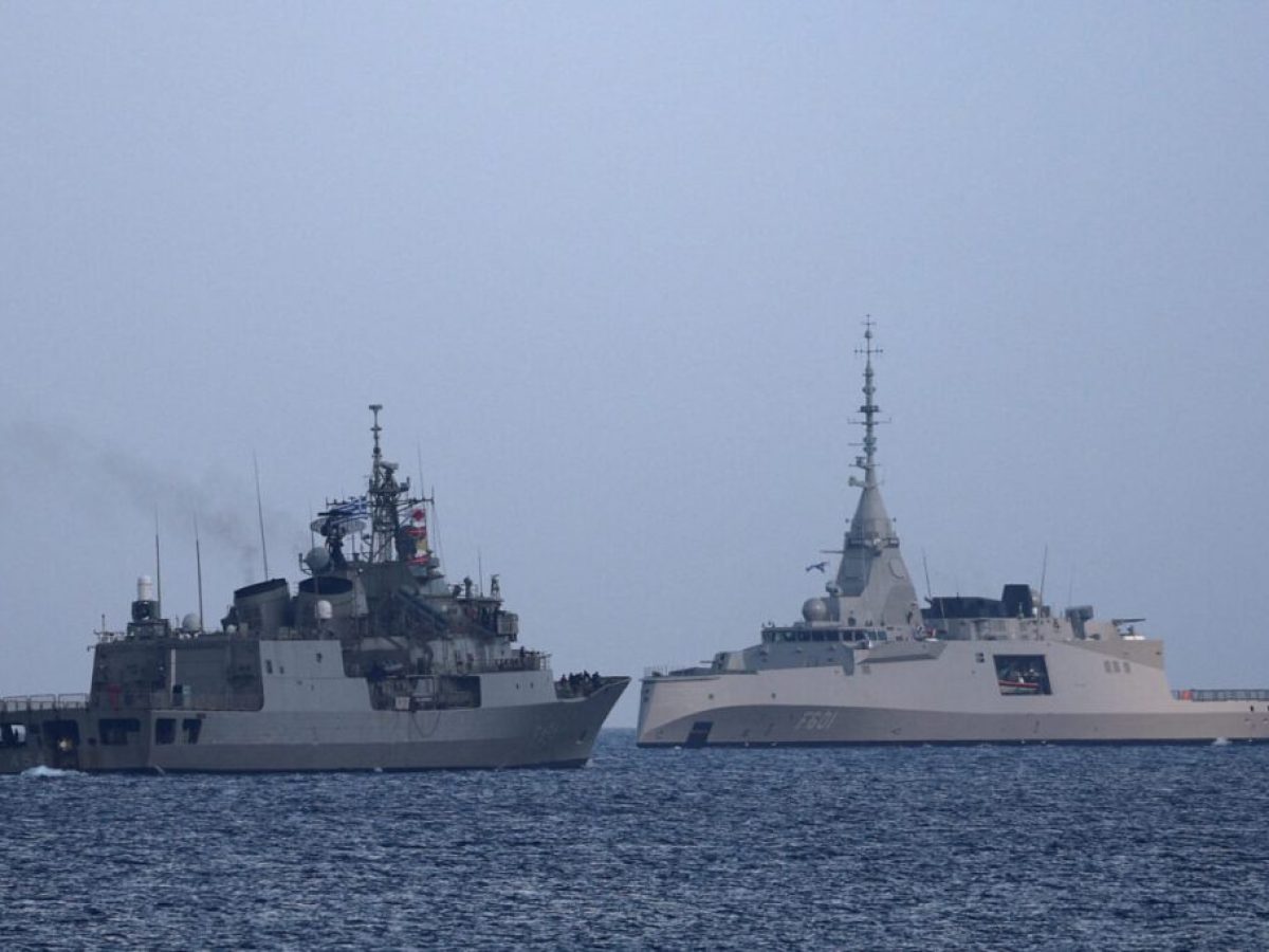 Δαβάκης: Όχι, οι φρεγάτες «Κίμων» και «Ψαρά» δεν έχουν προσεγγίσει και ούτε συνεργάζονται με το Ισραήλ