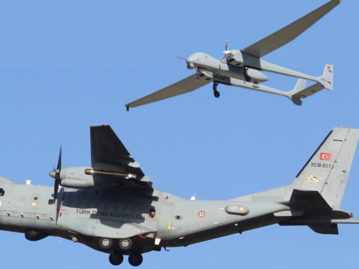 Δύο τουρκικά αεροσκάφη προκάλεσαν 6 παραβιάσεις στο Αιγαίο