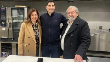 &Epsilon;&lambda;έ&nu;&eta; &Pi;&alpha;&pi;&alpha;&nu;&alpha;&sigma;&tau;&alpha;&sigma;ά&tau;&omicron;&upsilon;: &Sigma;&tau;&rho;&alpha;&tau;&eta;&gamma;&iota;&kappa;ό ά&nu;&omicron;&iota;&gamma;&mu;&alpha; &tau;&omega;&nu; &Iota;&omicron;&nu;ί&omega;&nu; &Nu;ή&sigma;&omega;&nu; &sigma;&tau;&omicron;&nu; &Kappa;&alpha;&nu;&alpha;&delta;ά [&epsilon;&iota;&kappa;ό&nu;&epsilon;&sigmaf;]