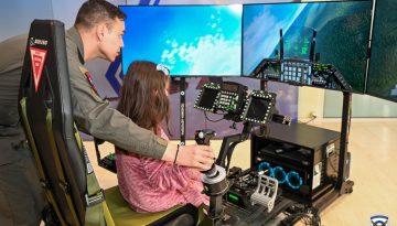 &Gamma;&Epsilon;&Alpha;: &Pi;&rho;&omicron;&sigma;&omicron;&mu;&omicron;&iota;&omega;&tau;έ&sigmaf; &mu;&alpha;&chi;&eta;&tau;&iota;&kappa;ώ&nu; F-16 &kappa;&alpha;&iota; F-35 &kappa;&alpha;&iota; VR &sigma;&tau;&omicron; &Pi;&omicron;&lambda;&iota;&tau;&iota;&sigma;&tau;&iota;&kappa;ό &Kappa;έ&nu;&tau;&rho;&omicron; &tau;&omicron;&upsilon; &delta;ή&mu;&omicron;&upsilon; &Lambda;&alpha;&mu;&iota;έ&omega;&nu; [pics]