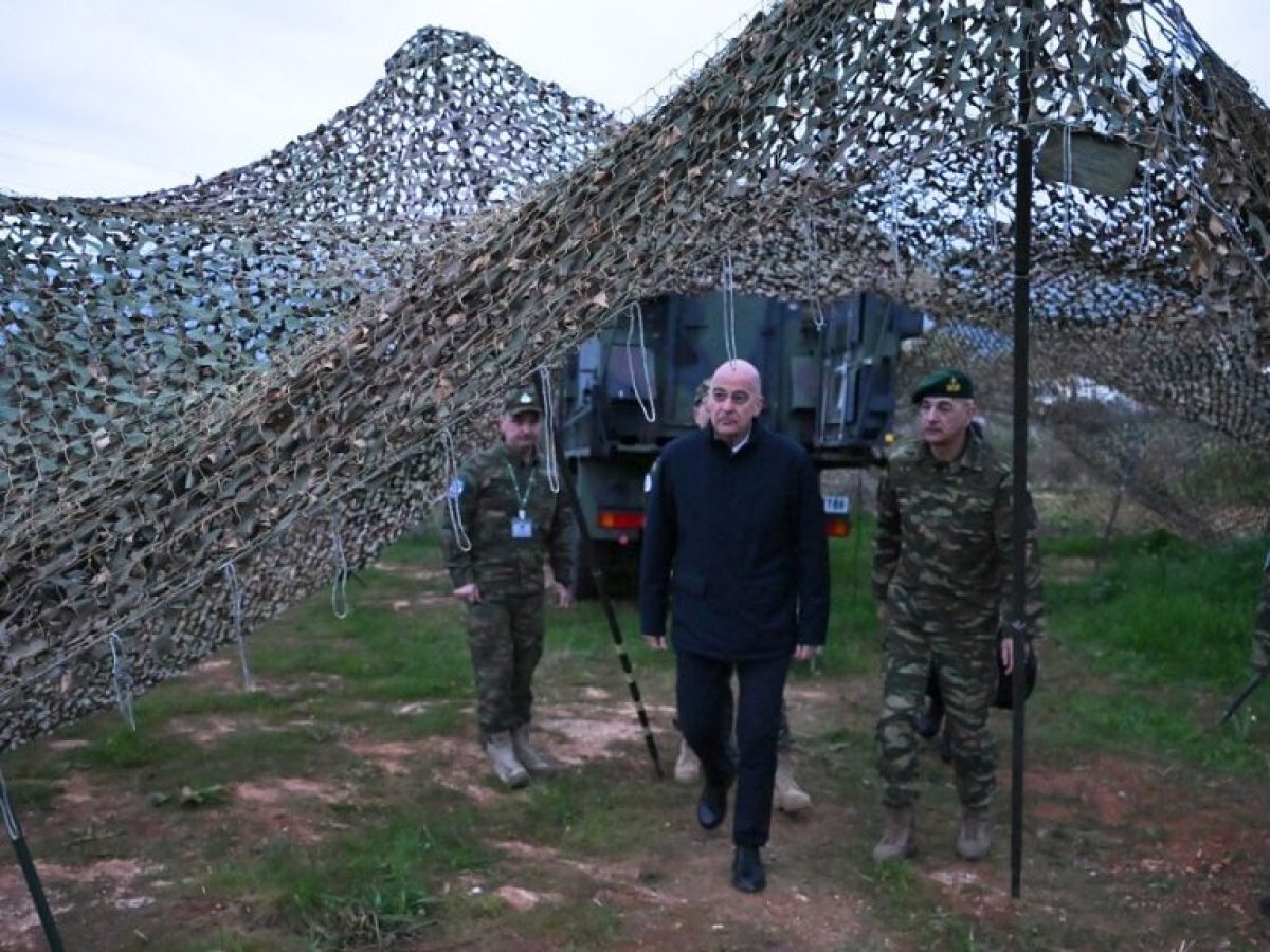 Ο Νίκος Δένδιας επισκέφθηκε το αντιαεροπορικό σύστημα Patriot στα Χανιά [pic]