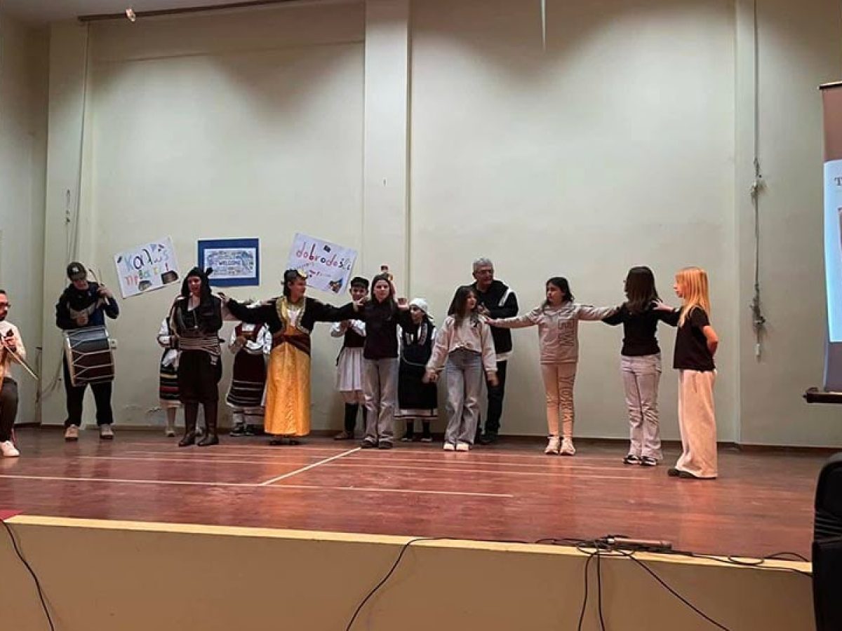 &Pi;&omicron;&nu;&tau;&iota;&alpha;&kappa;ή &phi;&iota;&lambda;&omicron;&xi;&epsilon;&nu;ί&alpha; &sigma;&tau;&omicron;&nu; &Pi;&epsilon;&rho;&delta;ί&kappa;&kappa;&alpha;: &Mu;&alpha;&theta;&eta;&tau;έ&sigmaf; &alpha;&pi;ό &tau;&eta;&nu; &Kappa;&rho;&omicron;&alpha;&tau;ί&alpha; &gamma;&nu;ώ&rho;&iota;&sigma;&alpha;&nu; &tau;&eta;&nu; &pi;&alpha;&rho;ά&delta;&omicron;&sigma;&eta; &tau;&omicron;&upsilon; &Pi;ό&nu;&tau;&omicron;&upsilon;