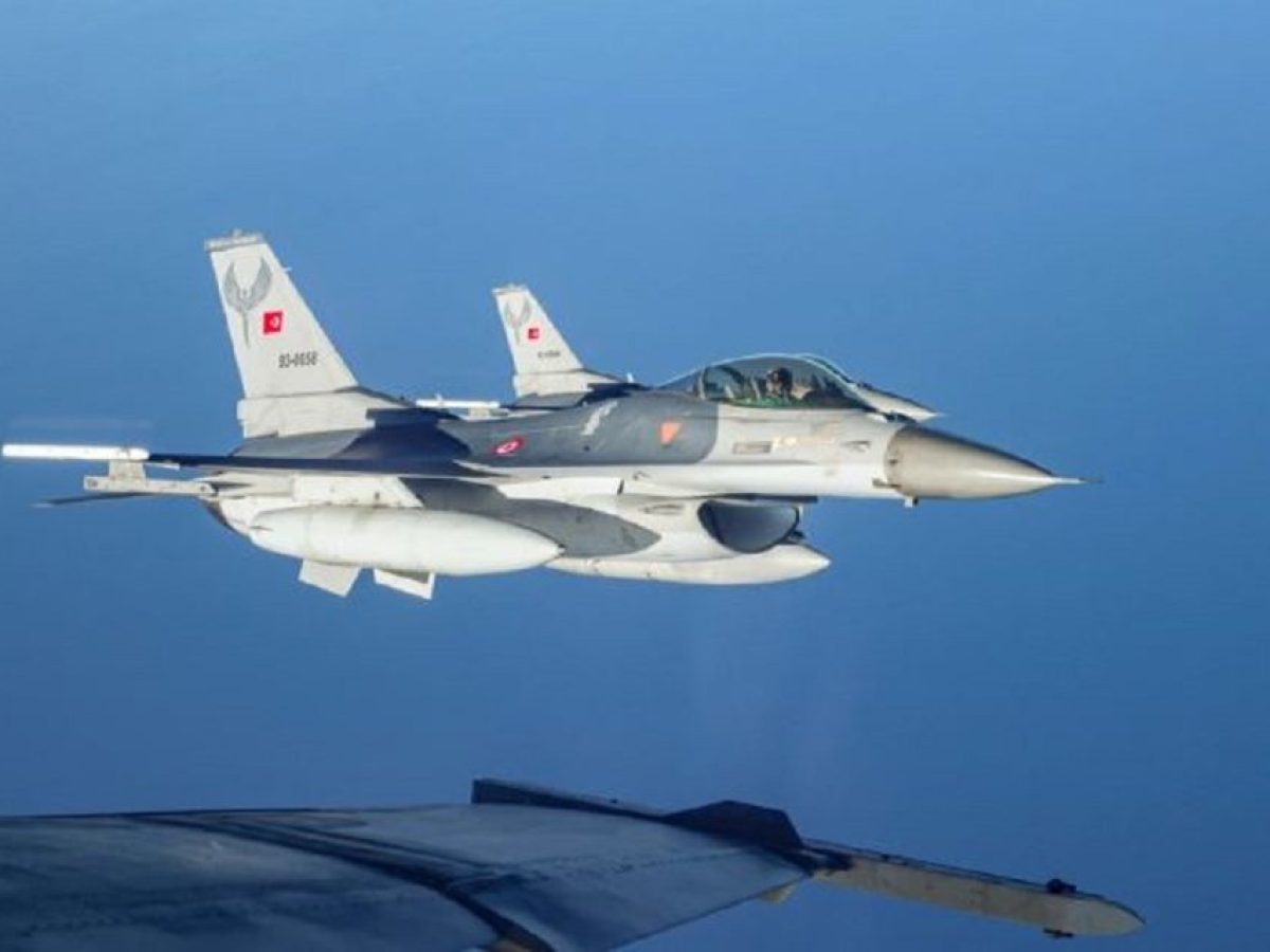 Προκαλεί η Τουρκία στο Αιγαίο: «Σήκωσε» F-16 για άσκηση χωρίς να καταθέσει σχέδια πτήσης – Παραβιάσεις και από CN-235