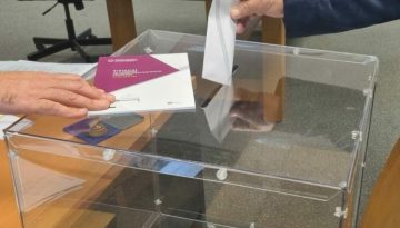&Beta;&omicron;&upsilon;&lambda;ή: &Tau;&eta;&nu; &Pi;έ&mu;&pi;&tau;&eta; &eta; &omicron;&nu;&omicron;&mu;&alpha;&sigma;&tau;&iota;&kappa;ή &psi;&eta;&phi;&omicron;&phi;&omicron;&rho;ί&alpha; &tau;&omicron;&upsilon; &nu;/&sigma; &gamma;&iota;&alpha; &tau;&eta;&nu; &epsilon;&kappa;&lambda;&omicron;&gamma;&iota;&kappa;ή &pi;&epsilon;&rho;&iota;&phi;έ&rho;&epsilon;&iota;&alpha; &Alpha;&pi;ό&delta;&eta;&mu;&omicron;&upsilon; &Epsilon;&lambda;&lambda;&eta;&nu;&iota;&sigma;&mu;&omicron;ύ