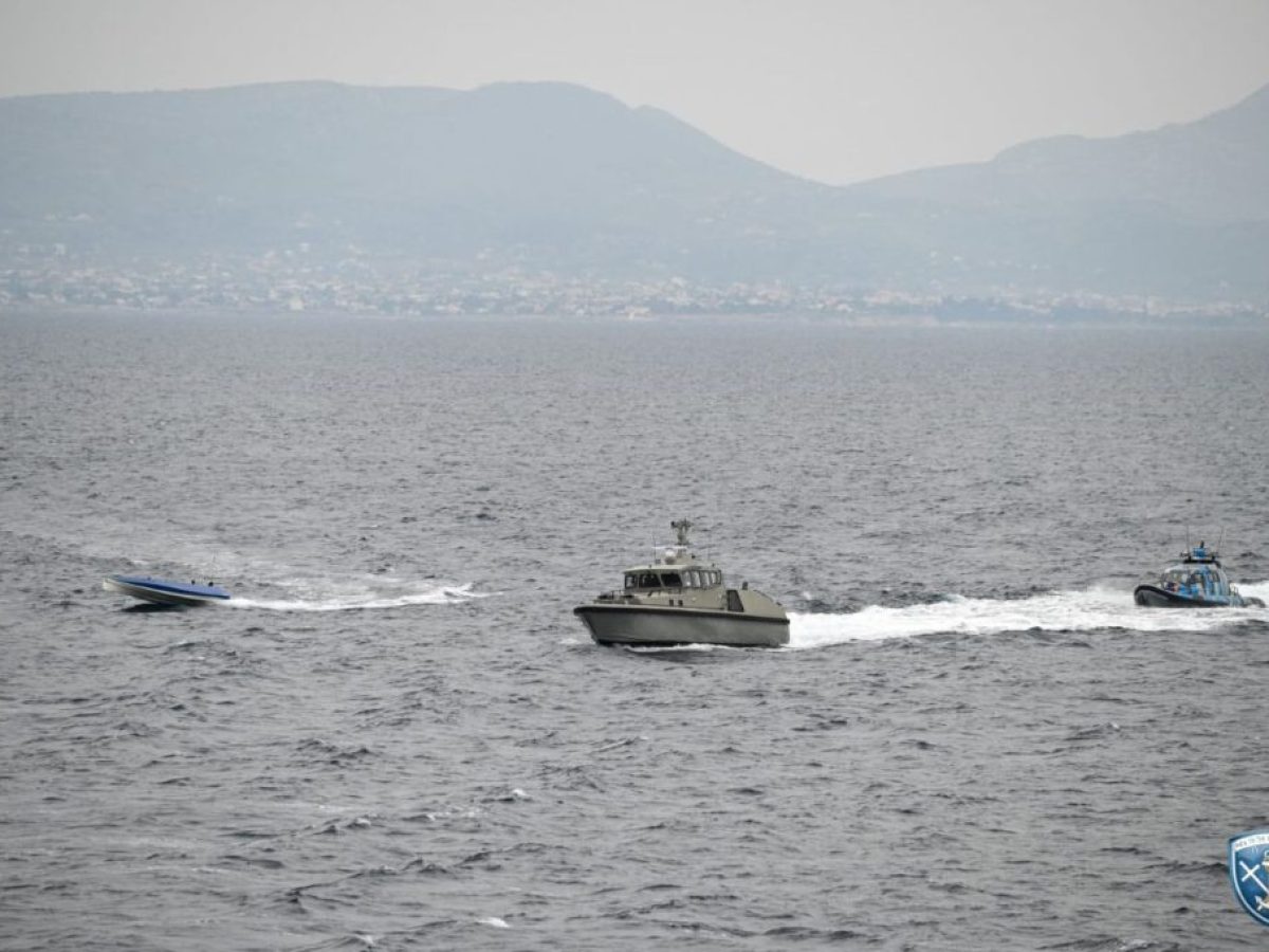 Άσκηση – πείραμα UVEX 1-26 στο Πολεμικό Ναυτικό