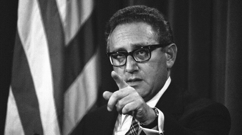 1982 – Ο Δρ Χένρι Κίσινγκερ επίσημος ομιλητής στα 200χρονα του Φόρεϊν Όφις