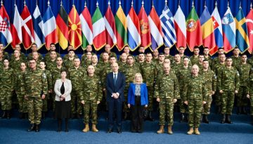 Δένδιας από Πρίστινα: Η ΕΛΔΥΚΟ με την παρουσία της επιτρέπει να υπάρχει ασφάλεια, ειρήνη και σταθερότητα