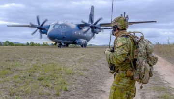 &Eta; &pi;&epsilon;&rho;ί&pi;&tau;&omega;&sigma;&eta; &tau;&omega;&nu; C-27J &pi;&omicron;&upsilon; &alpha;&pi;&omicron;&sigma;ύ&rho;&epsilon;&iota; &eta; &Alpha;&upsilon;&sigma;&tau;&rho;&alpha;&lambda;ί&alpha;
