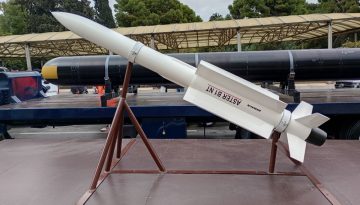 Παρέλαση με SeaHake mod4, ASTER 30 και mini USV επίθεσης το Πολεμικό Ναυτικό