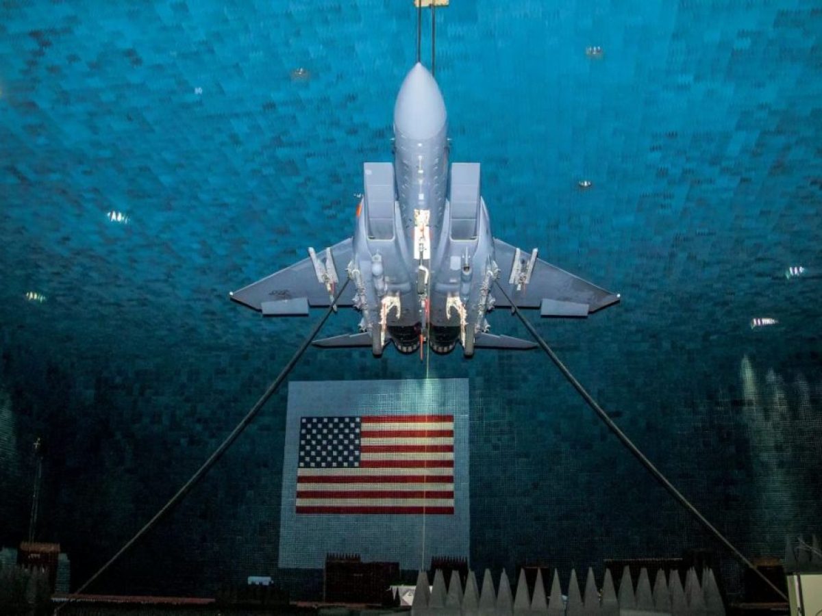 &Tau;ί &pi;&rho;έ&pi;&epsilon;&iota; &nu;&alpha; &mu;&alpha;&sigmaf; &mu;&epsilon;ί&nu;&epsilon;&iota; &alpha;&pi;ό &tau;&eta;&nu; &ldquo;&pi;&epsilon;&rho;&iota;&pi;έ&tau;&epsilon;&iota;&alpha;&rdquo; &tau;&eta;&sigmaf; &alpha;&pi;ώ&lambda;&epsilon;&iota;&alpha;&sigmaf; &tau;&omicron;&upsilon; F-15E;