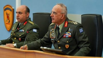 &Alpha;&rho;&chi;&eta;&gamma;ό&sigmaf; &Gamma;&Epsilon;&Epsilon;&Theta;&Alpha;: &Mu;ί&lambda;&eta;&sigma;&epsilon; &sigma;&tau;&eta;&nu; &Sigma;&chi;&omicron;&lambda;ή &Epsilon;&theta;&nu;&iota;&kappa;ή&sigmaf; Ά&mu;&upsilon;&nu;&alpha;&sigmaf; &gamma;&iota;&alpha; &tau;&iota;&sigmaf; &gamma;&epsilon;&omega;&sigma;&tau;&rho;&alpha;&tau;&eta;&gamma;&iota;&kappa;έ&sigmaf; &epsilon;&xi;&epsilon;&lambda;ί&xi;&epsilon;&iota;&sigmaf; &kappa;&alpha;&iota; &tau;&omicron; &rho;ό&lambda;&omicron; &tau;&eta;&sigmaf; &tau;&epsilon;&chi;&nu;&omicron;&lambda;&omicron;&gamma;ί&alpha;&sigmaf; &sigma;&tau;&iota;&sigmaf; &sigma;&upsilon;&gamma;&kappa;&rho;&omicron;ύ&sigma;&epsilon;&iota;&sigmaf;