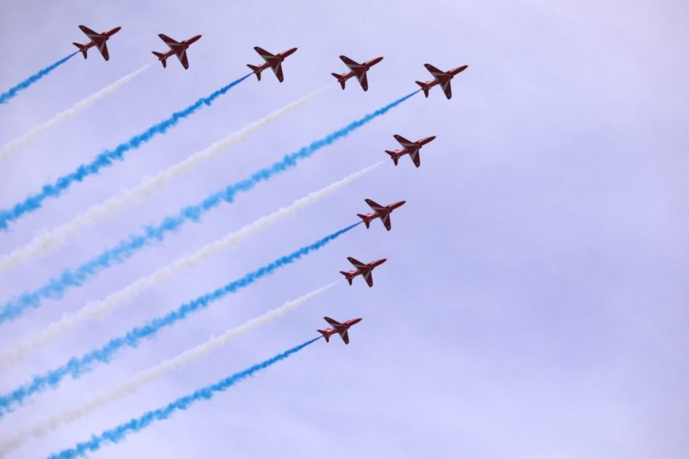 F-16, Rafale &kappa;&alpha;&iota; &epsilon;&lambda;&iota;&kappa;ό&pi;&tau;&epsilon;&rho;&alpha; &sigma;&tau;&omicron;&nu; &Phi;&lambda;&omicron;ί&sigma;&beta;&omicron;: &Epsilon;&nu;&tau;&upsilon;&pi;&omega;&sigma;&iota;&alpha;&kappa;έ&sigmaf; &epsilon;&iota;&kappa;ό&nu;&epsilon;&sigmaf; &alpha;&pi;ό &tau;&eta;&nu; &epsilon;&pi;ί&delta;&epsilon;&iota;&xi;&eta; &tau;&eta;&sigmaf; &Pi;&omicron;&lambda;&epsilon;&mu;&iota;&kappa;ή&sigmaf; &Alpha;&epsilon;&rho;&omicron;&pi;&omicron;&rho;ί&alpha;&sigmaf;