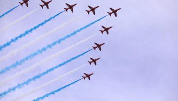 F-16, Rafale και ελικόπτερα στον Φλοίσβο: Εντυπωσιακές εικόνες από την επίδειξη της Πολεμικής Αεροπορίας