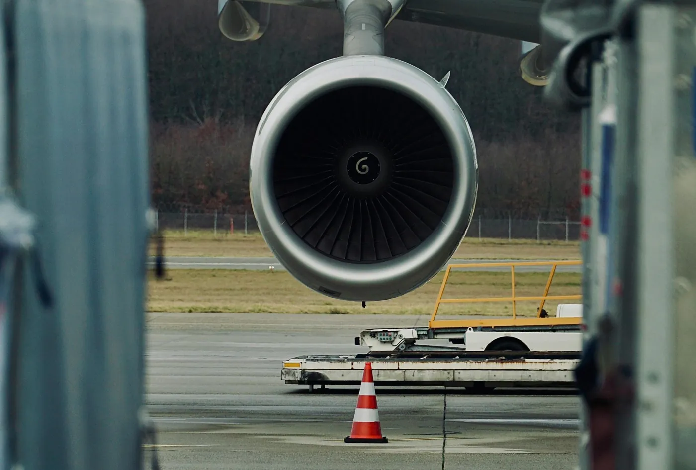 i-proti-aeroporiki-eteria-pou