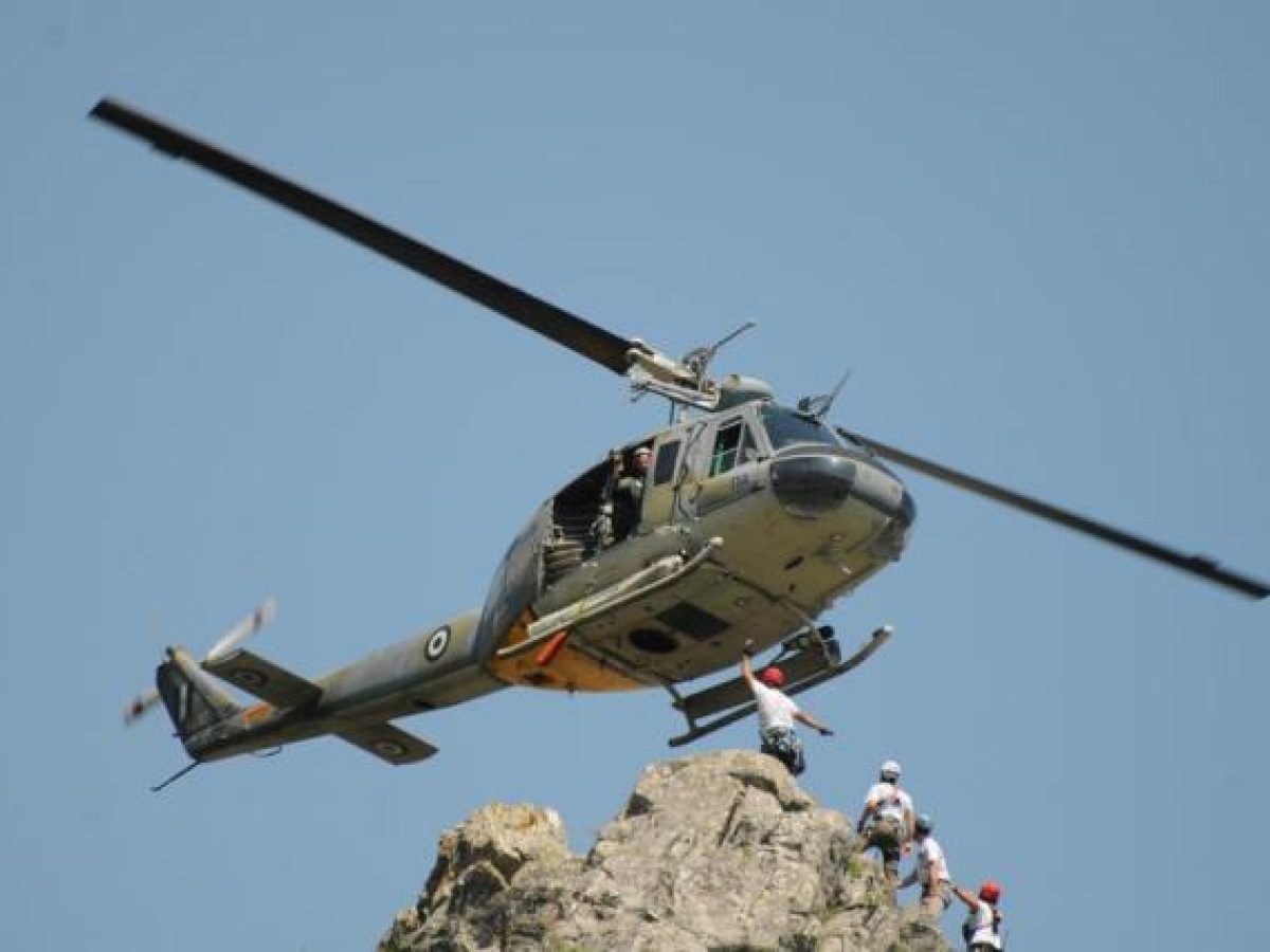 Αναγκαστική προσγείωση Huey της Πολεμικής Αεροπορίας