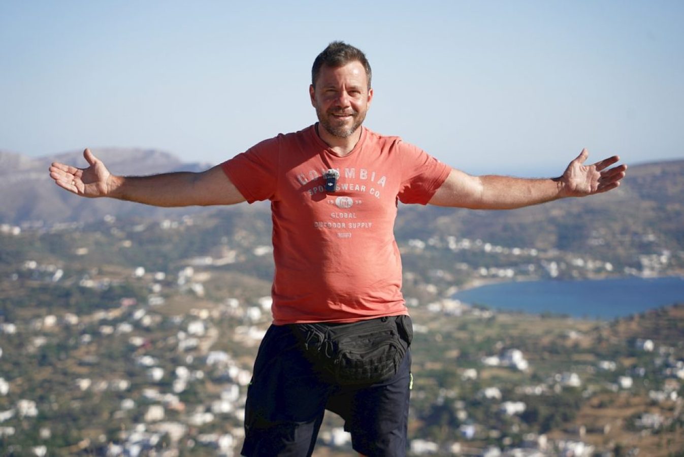 &Lambda;&Epsilon;&Rho;&Omicron;&Sigma;: &Pi;&lambda;ή&rho;&eta;&sigmaf; &tau;&alpha;&xi;&iota;&delta;&iota;&omega;&tau;&iota;&kappa;ό&sigmaf; &omicron;&delta;&eta;&gamma;ό&sigmaf; &ndash; Happy Traveller