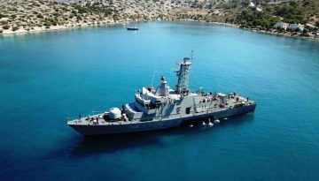 &Pi;&alpha;&rho;&omicron;&pi;&lambda;&iota;&sigma;&mu;ό&sigmaf; &kappa;&alpha;&nu;&omicron;&nu;&iota;&omicron;&phi;ό&rho;&omega;&nu; &tau;&omicron;&upsilon; &Sigma;&tau;ό&lambda;&omicron;&upsilon; &ndash; &Pi;&rho;ώ&tau;&omicron;&sigmaf; &omicron; &Alpha;&Rho;&Mu;&Alpha;&Tau;&Omega;&Lambda;&Omicron;&Sigma; (P 18) &ndash; &Delta;&omicron;ύ&rho;&epsilon;&iota;&omicron;&sigmaf; Ί&pi;&pi;&omicron;&sigmaf;