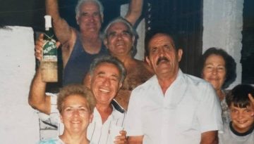 Έ&phi;&upsilon;&gamma;&epsilon; &omicron; &Delta;&iota;&omicron;&nu;ύ&sigma;&eta;&sigmaf; &Beta;&lambda;ά&chi;&omicron;&sigmaf;, &pi;&rho;ό&epsilon;&delta;&rho;&omicron;&sigmaf; &tau;&eta;&sigmaf; &Pi;&alpha;&gamma;&kappa;ό&sigma;&mu;&iota;&alpha;&sigmaf; &Omicron;&mu;&omicron;&sigma;&pi;&omicron;&nu;&delta;ί&alpha;&sigmaf; &Kappa;&epsilon;&phi;&alpha;&lambda;&lambda;ή&nu;&omega;&nu; &kappa;&alpha;&iota; &Iota;&theta;&alpha;&kappa;&eta;&sigma;ί&omega;&nu; &laquo;&Omicron;&Delta;&Upsilon;&Sigma;&Sigma;&Epsilon;&Upsilon;&Sigma;&raquo;