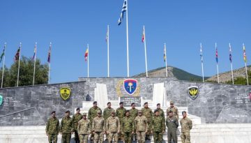 &Eta; &Epsilon;&theta;&nu;&omicron;&phi;&rho;&omicron;&upsilon;&rho;ά &tau;&eta;&sigmaf; &Phi;&lambda;ό&rho;&iota;&nu;&tau;&alpha; &sigma;&tau;&iota;&sigmaf; &epsilon;&lambda;&lambda;&eta;&nu;&iota;&kappa;έ&sigmaf; Έ&nu;&omicron;&pi;&lambda;&epsilon;&sigmaf; &Delta;&upsilon;&nu;ά&mu;&epsilon;&iota;&sigmaf;