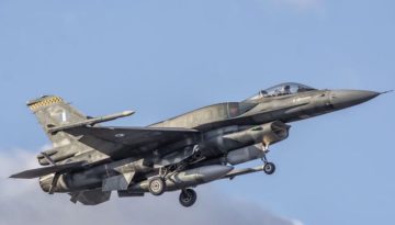 &Epsilon;&iota;&kappa;&omicron;&nu;&iota;&kappa;ή &alpha;&epsilon;&rho;&omicron;&mu;&alpha;&chi;ί&alpha; &mu;&epsilon; &omicron;&pi;&lambda;&iota;&sigma;&mu;έ&nu;&alpha; &tau;&omicron;&upsilon;&rho;&kappa;&iota;&kappa;ά F-16 &sigma;&tau;&omicron; &Alpha;&iota;&gamma;&alpha;ί&omicron; &ndash; 10 &pi;&alpha;&rho;&alpha;&beta;ά&sigma;&epsilon;&iota;&sigmaf; &kappa;&alpha;&iota; 17 &pi;&alpha;&rho;&alpha;&beta;&iota;ά&sigma;&epsilon;&iota;&sigmaf; &omicron; &alpha;&pi;&omicron;&lambda;&omicron;&gamma;&iota;&sigma;&mu;ό&sigmaf;