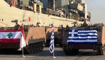 &Eta; &Epsilon;&lambda;&lambda;ά&delta;&alpha; έ&sigma;&tau;&epsilon;&iota;&lambda;&epsilon; &delta;&epsilon;ύ&tau;&epsilon;&rho;&omicron; &pi;&alpha;&kappa;έ&tau;&omicron; &sigma;&tau;&rho;&alpha;&tau;&iota;&omega;&tau;&iota;&kappa;ή&sigmaf; &beta;&omicron;ή&theta;&epsilon;&iota;&alpha;&sigmaf; &sigma;&tau;&omicron;&nu; &Lambda;ί&beta;&alpha;&nu;&omicron; &ndash; 13 M113 &kappa;&alpha;&iota; 10 STEYR