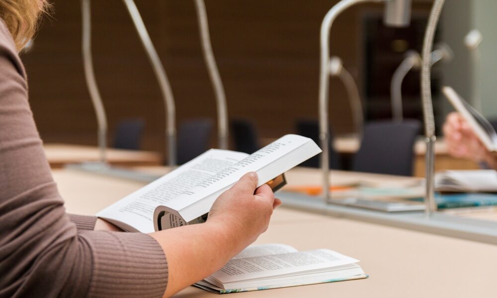 reading_jarmoluk-1000x600-1